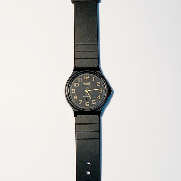 casio plain black watch